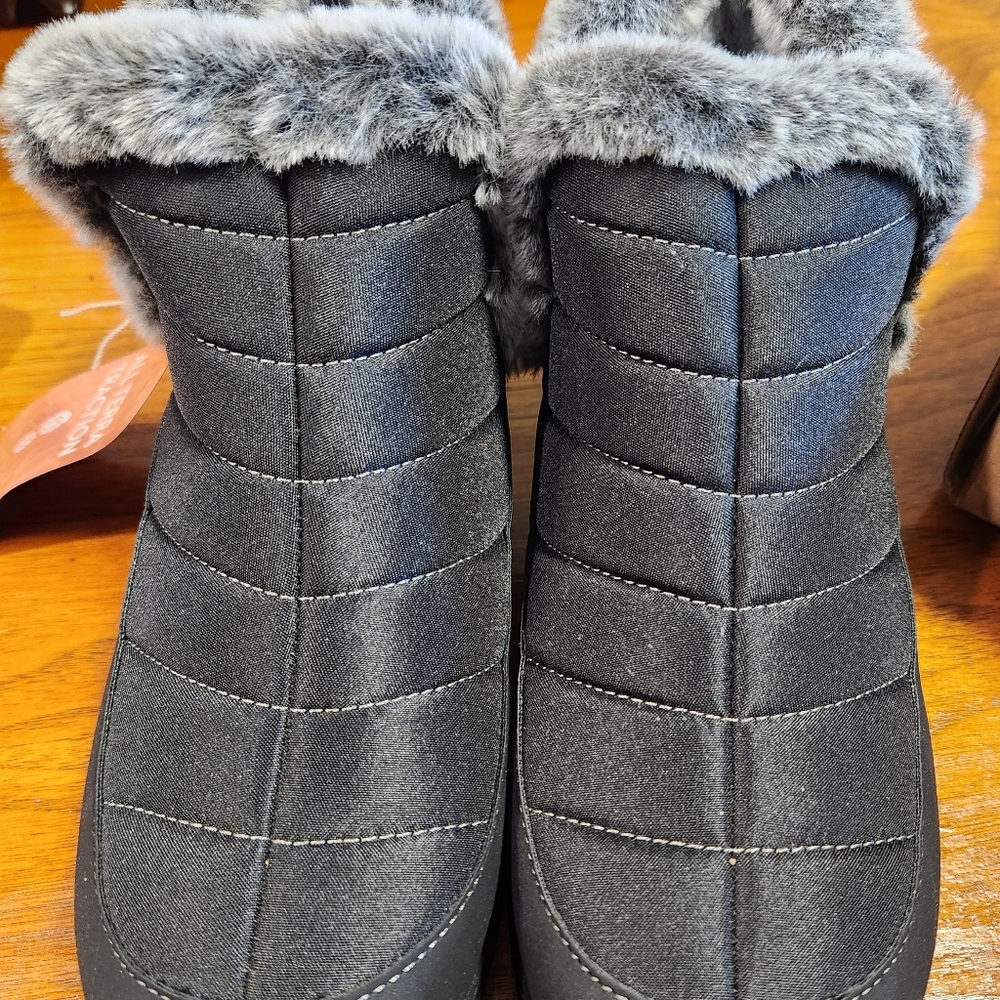 JBU All Terra Traction Boots Black size 9